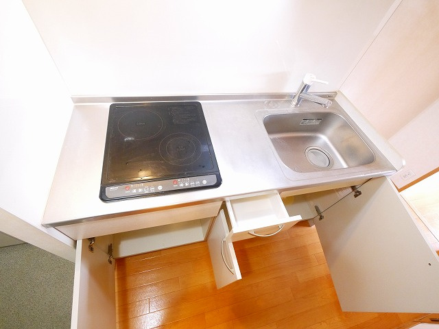 レーブ秋篠のキッチン