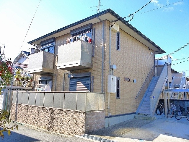 レーブ秋篠の外観