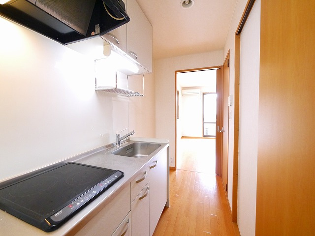 レーブ秋篠のキッチン