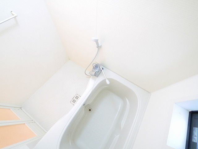 レーブ秋篠の浴室