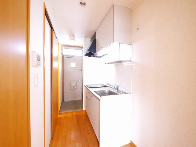 レーブ秋篠の内装