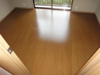 【和室】 | サンハイツフジ(メゾネット) | フローリングカーペットをしいてます。