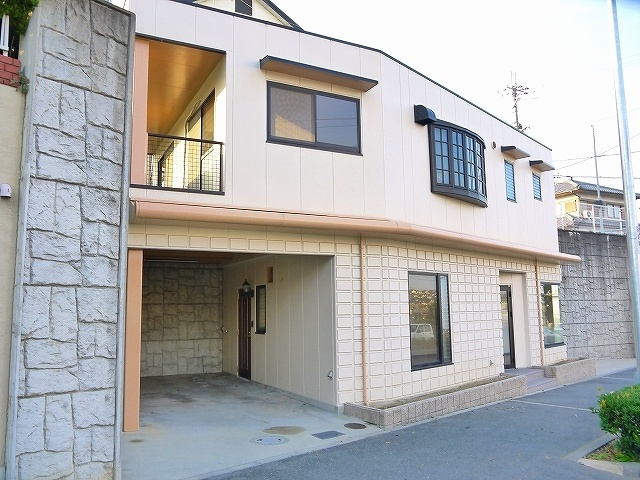中山町店舗・事務所の外観