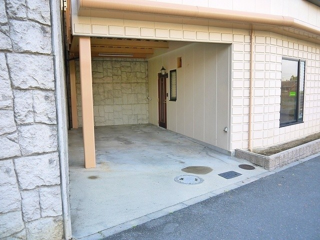 中山町店舗・事務所の外観