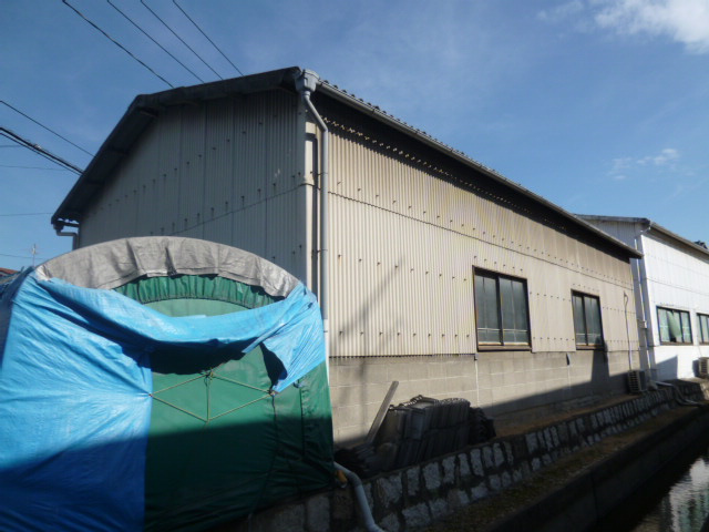 倉敷市二日市の倉庫の外観