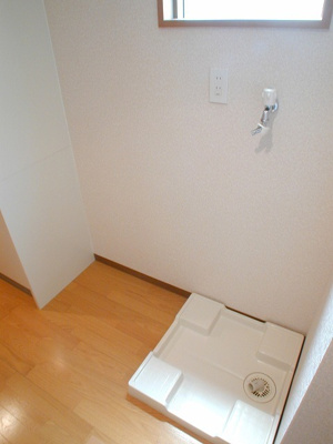 【設備】 | オーシャンズ南森町 | 洗濯機置き場