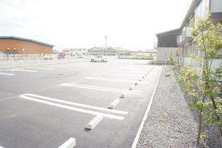 【駐車場】