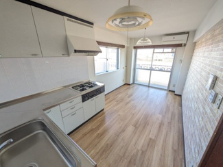 【居間・リビング】 | メゾン西口 | ゆったり過ごせるリビングです