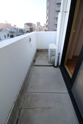 【バルコニー】 | ばっじしんながた