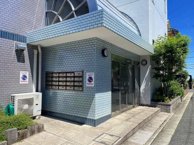 バンシャイン法善寺のエントランス