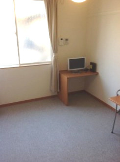  | エクシブＢ | 1階はフローリング、2階以上はカーペットタイプとなります。1階は掃き出し窓になります。