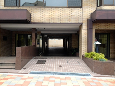 【駐車場】 | 松濤パークハイツ | 出入り口