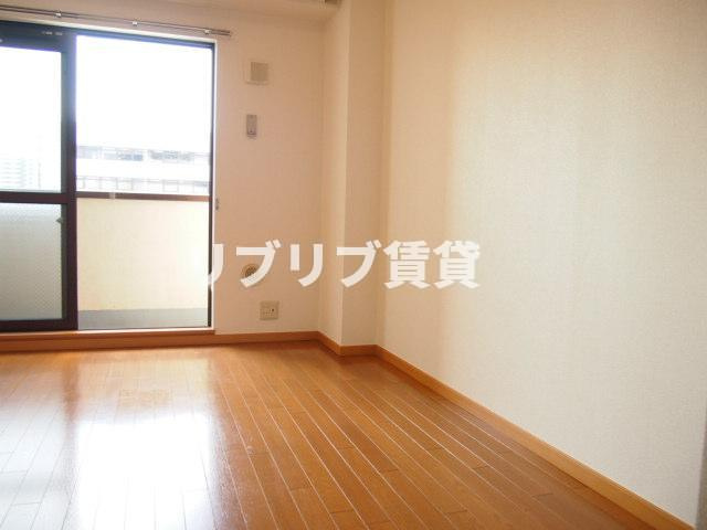 セモア中山の居間・リビング