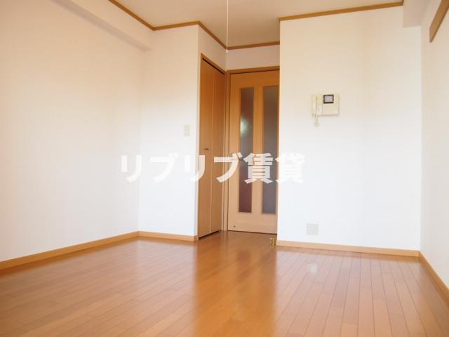 セモア中山の居間・リビング