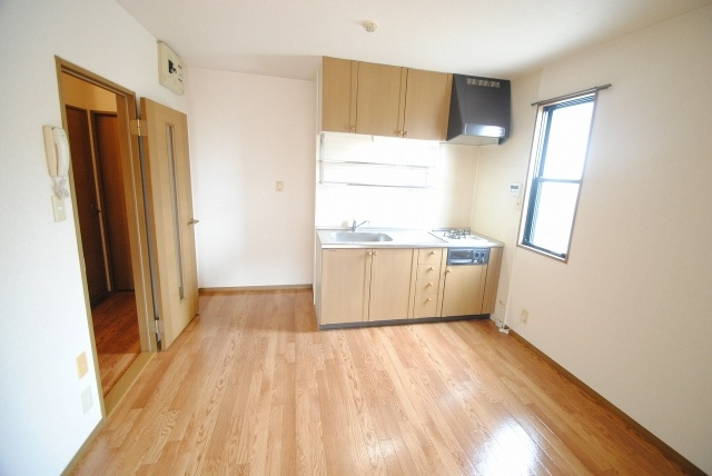 ジュネス御井の居間・リビング