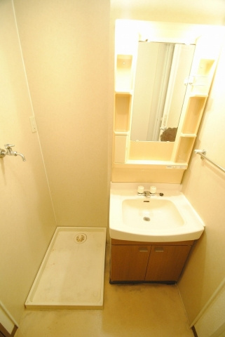 ジュネス御井の独立洗面台