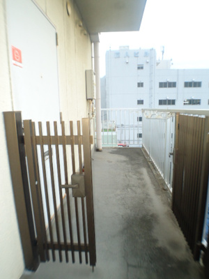 【バルコニー】 | 新井ビル