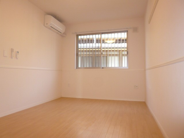 アリエッタの寝室|洋室