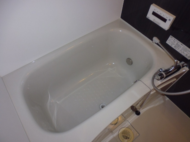 キャスバルＢの浴室|追い焚きバス