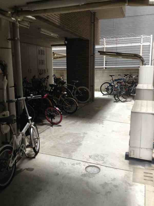 フォレスト薬院大通の駐車場|フォレスト薬院大通（2LDK）　駐輪場