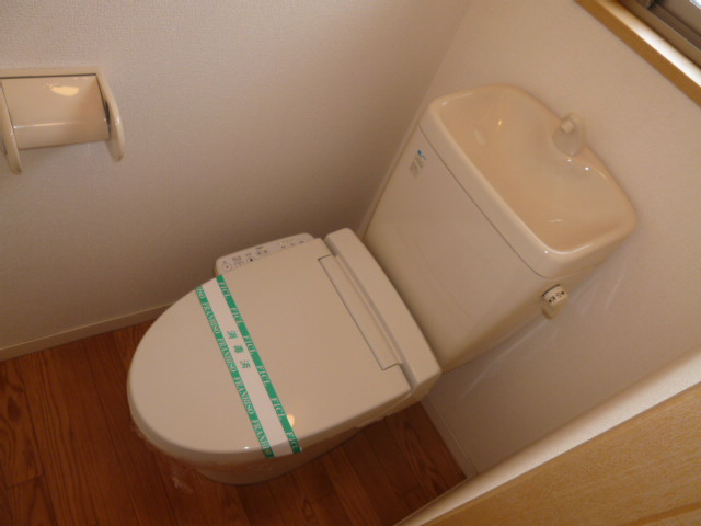 グランソレイユ　Ｃのトイレ|シャワー付きトイレ