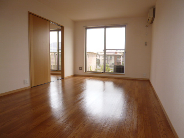 グランソレイユ　Ｃの居間・リビング