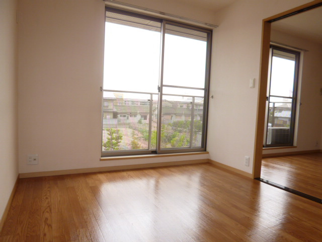 グランソレイユ　Ｃの洋室