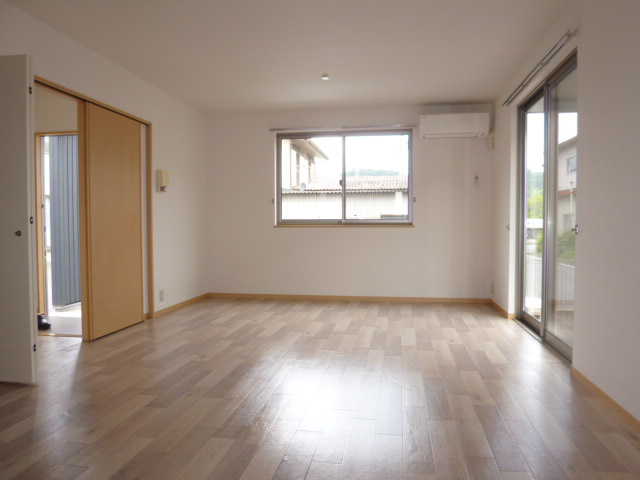 レモンガーデンⅡの居間・リビング