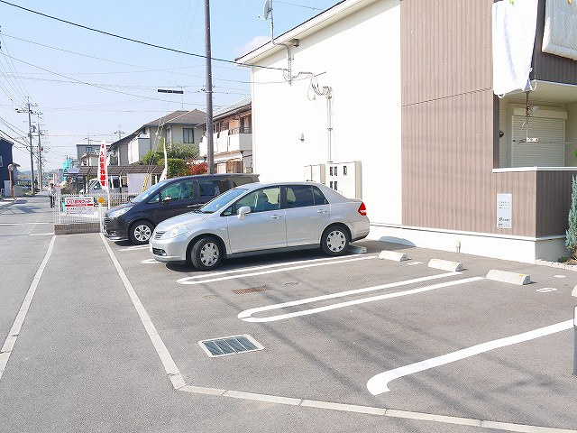 ブライトハウスの駐車場