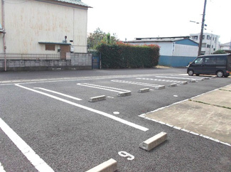 【駐車場】