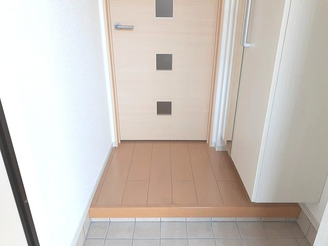 【玄関】 | ゼファーＢ