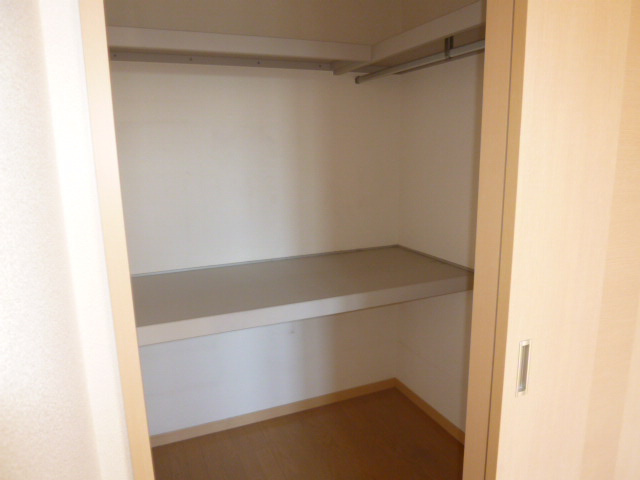 フォンティーヌＣの収納|ウォークインクローゼット