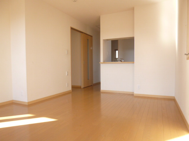 フォンティーヌＣの居間・リビング|ダイニング