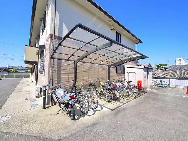 ファミールスギモトⅡのその他共用部分|自転車置き場