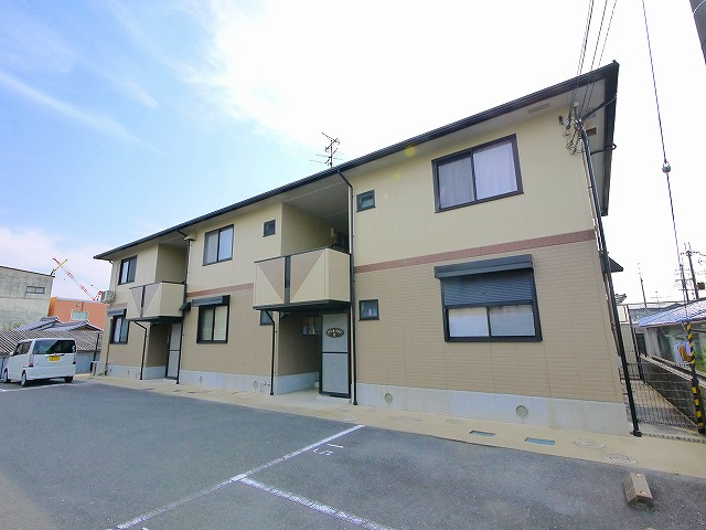 ファミールスギモトⅡの外観|おしゃれな外観です