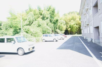 【駐車場】