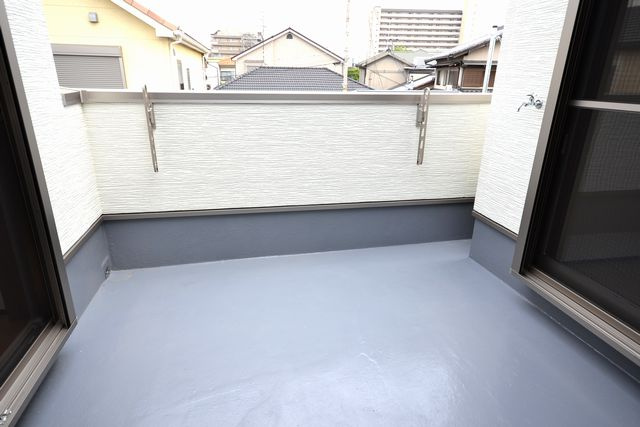 堺市中区深井清水町　建築条件なし宅地の周辺|当社施工事例　バルコニー