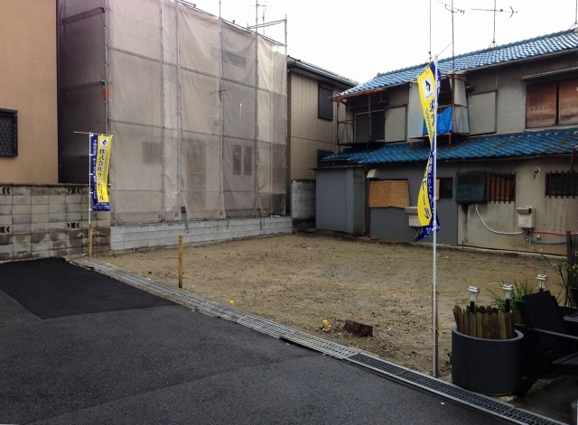 クロワールタウン香ヶ丘Ⅲ　新築一戸建て　堺市堺区香ヶ丘町の前面道路含む現地写真
