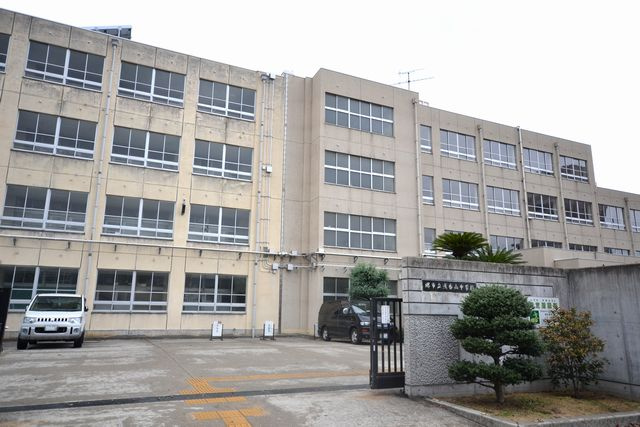 クロワールタウン香ヶ丘Ⅲ　新築一戸建て　堺市堺区香ヶ丘町の周辺|浅香山中学校　徒歩４分