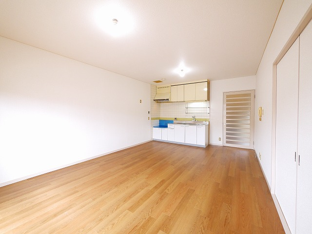 メゾンフルールの居間・リビング