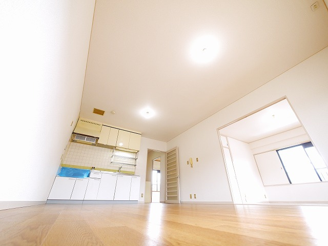 メゾンフルールの居間・リビング