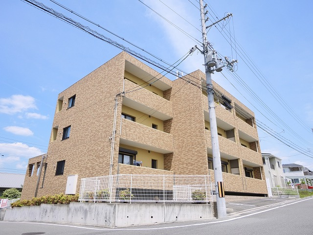 木津ロイヤルメゾンの外観