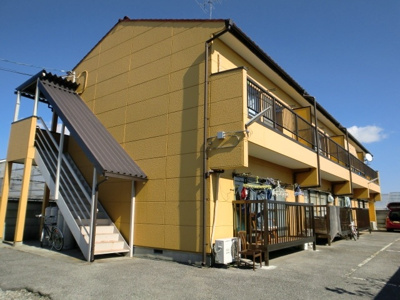 【外観】 | ハイツ新島 | ６帖洋室２部屋　約４帖のキッチン　東武伊勢崎線細谷駅徒歩６分