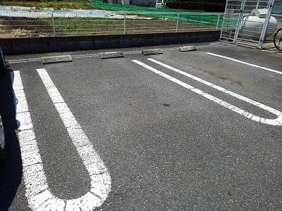 【駐車場】 | アイリスＢ