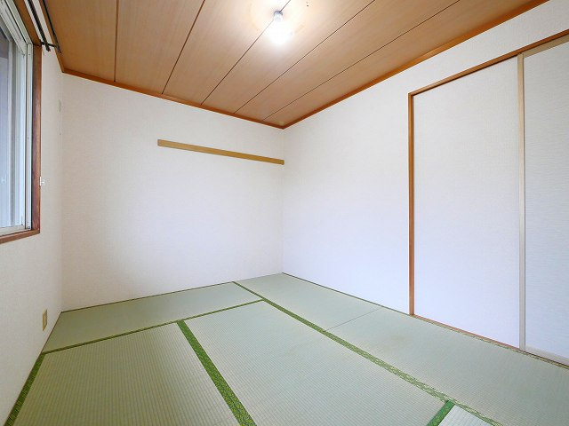ガーデンヒルズ高の原　9棟の和室