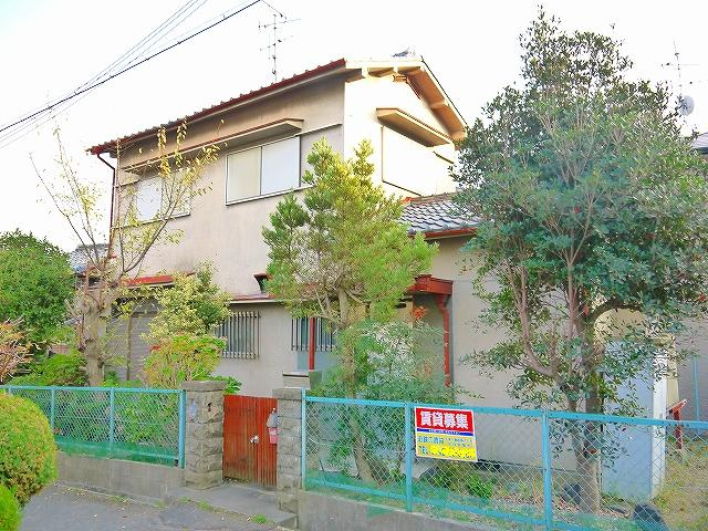 六条１丁目貸家の外観