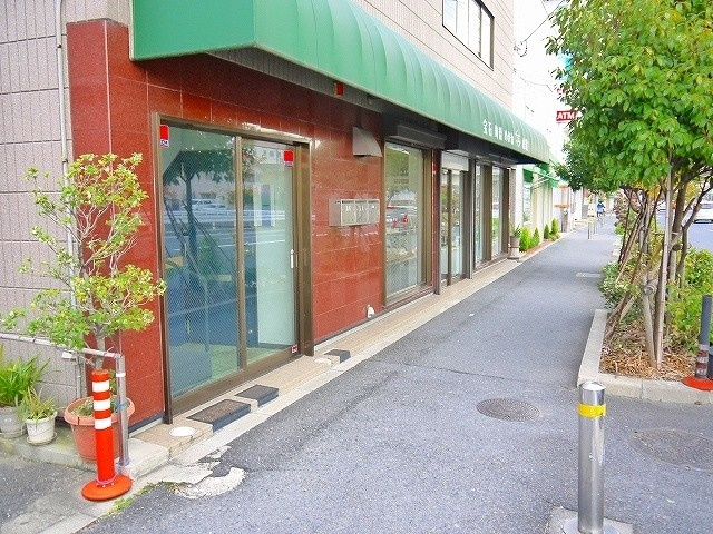 信貴ビルの外観
