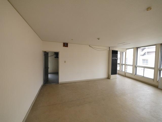 川上ビルの内装