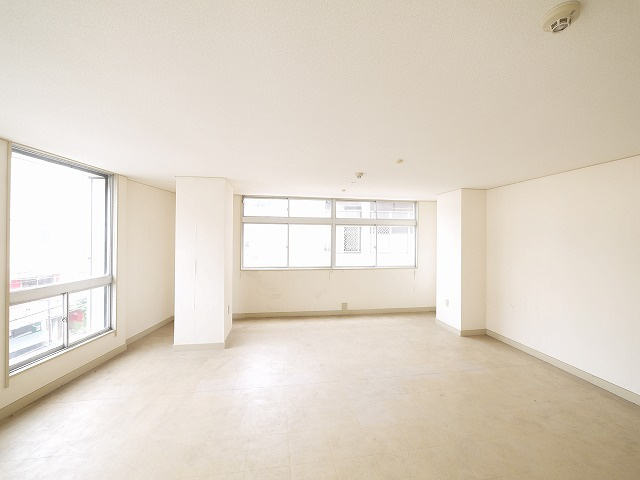 川上ビルの内装