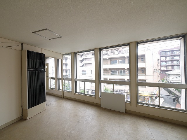 川上ビルの内装